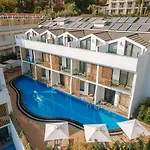 Blu Luxury Unique - Adults-only Отель 4*