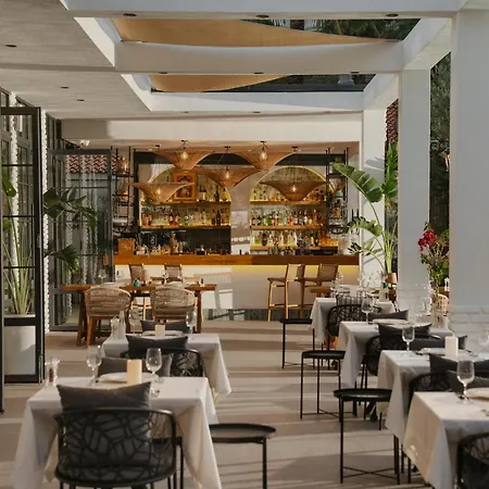 Blu Luxury Unique - Adults-only מלון 4*