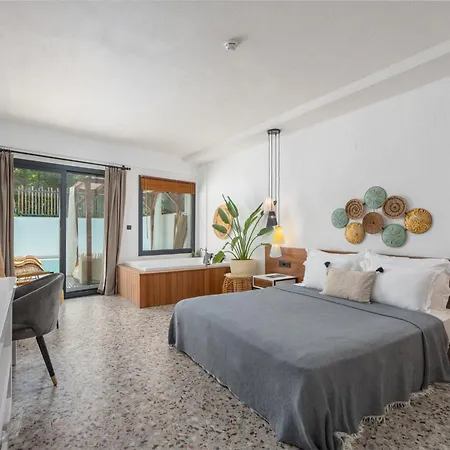 Blu Luxury Unique - Adults-only מלון 4*